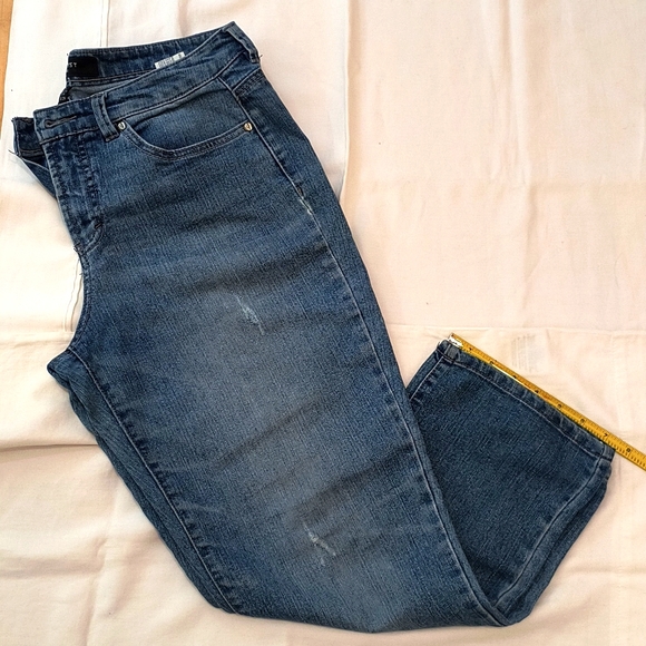 Nine West 29" mid-rise cropped jeans - Picture 3 of 9